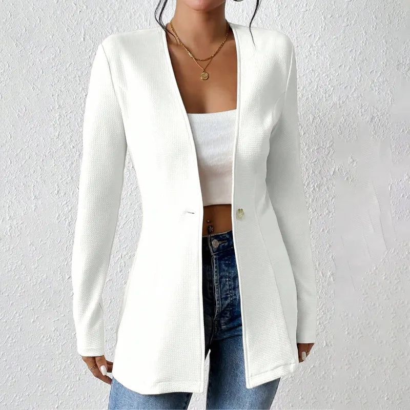 Alivienne - Vypasovaný blazer na jeden knoflík