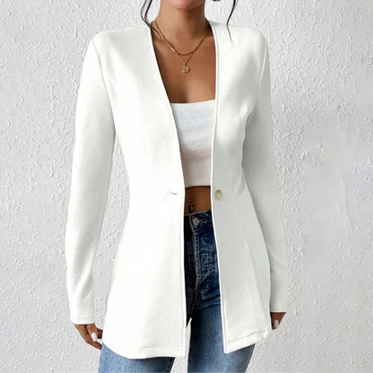 Alivienne - Vypasovaný blazer na jeden knoflík